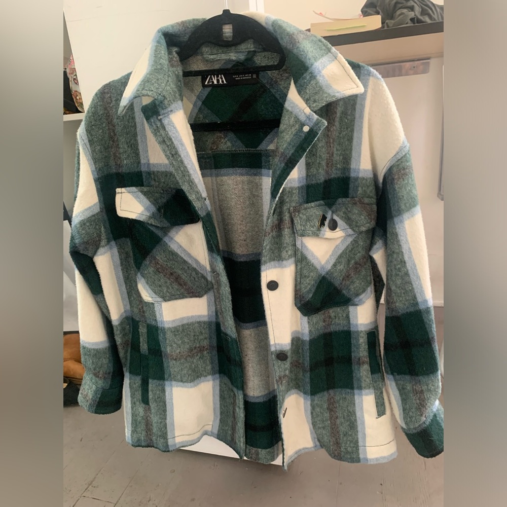 Oversized Zara flannel shirt/jacket. Super cute, worn only a few times.